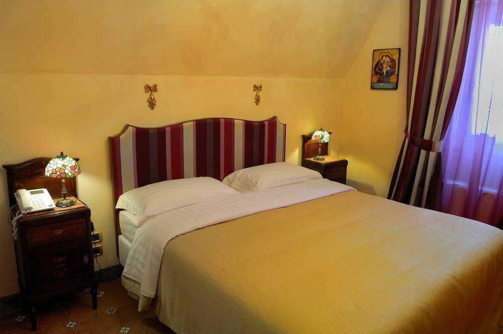 Hotel Villa Dorata Nicolosi Eksteriør billede